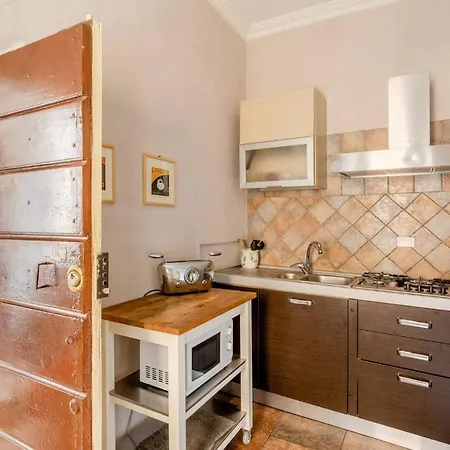 Right In The Ancient Historical Center Two Bedrooms Two Bath, Up To 6 Pax Rome